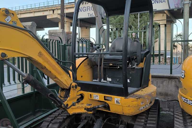 OmecoHub - Immagine JCB 8030